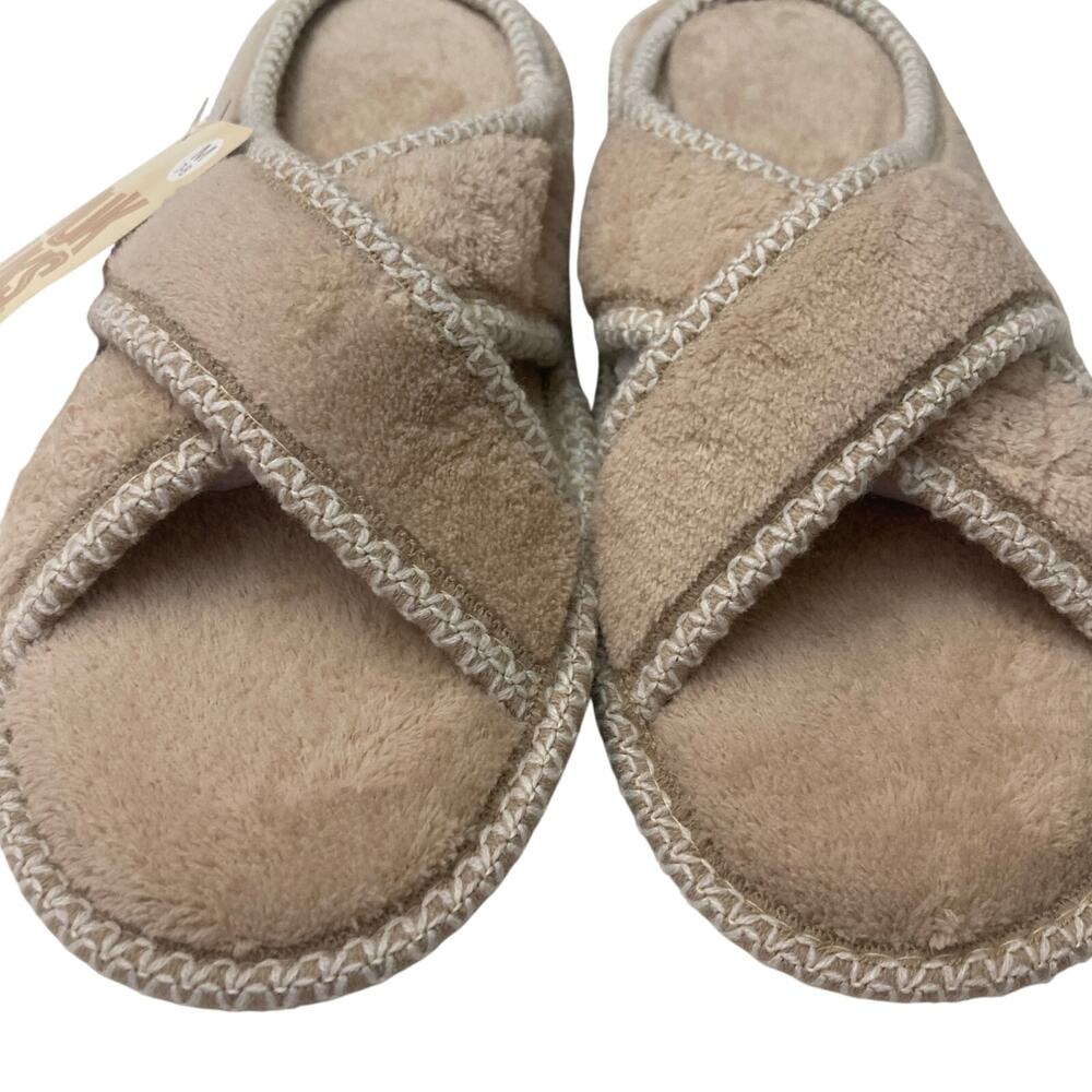 NWT Muk Luks The Original Memory Foam Cross Over Honey Wheat Tan Slippers Shoes